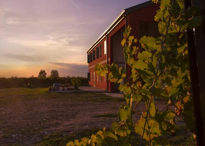 مزرعة للإقامة Cortezecchina بيوفي دي ساكّو